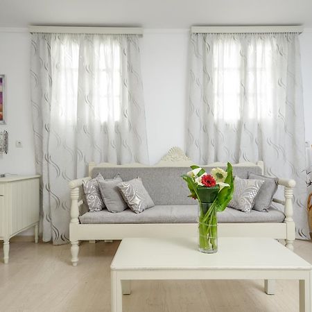 Golden Beach Studios Down Town Naxos City Экстерьер фото