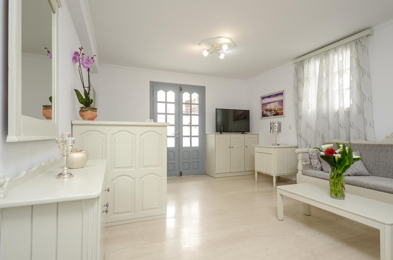 Golden Beach Studios Down Town Naxos City Экстерьер фото