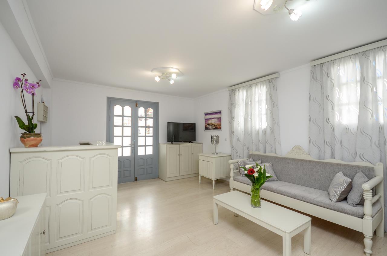 Golden Beach Studios Down Town Naxos City Экстерьер фото