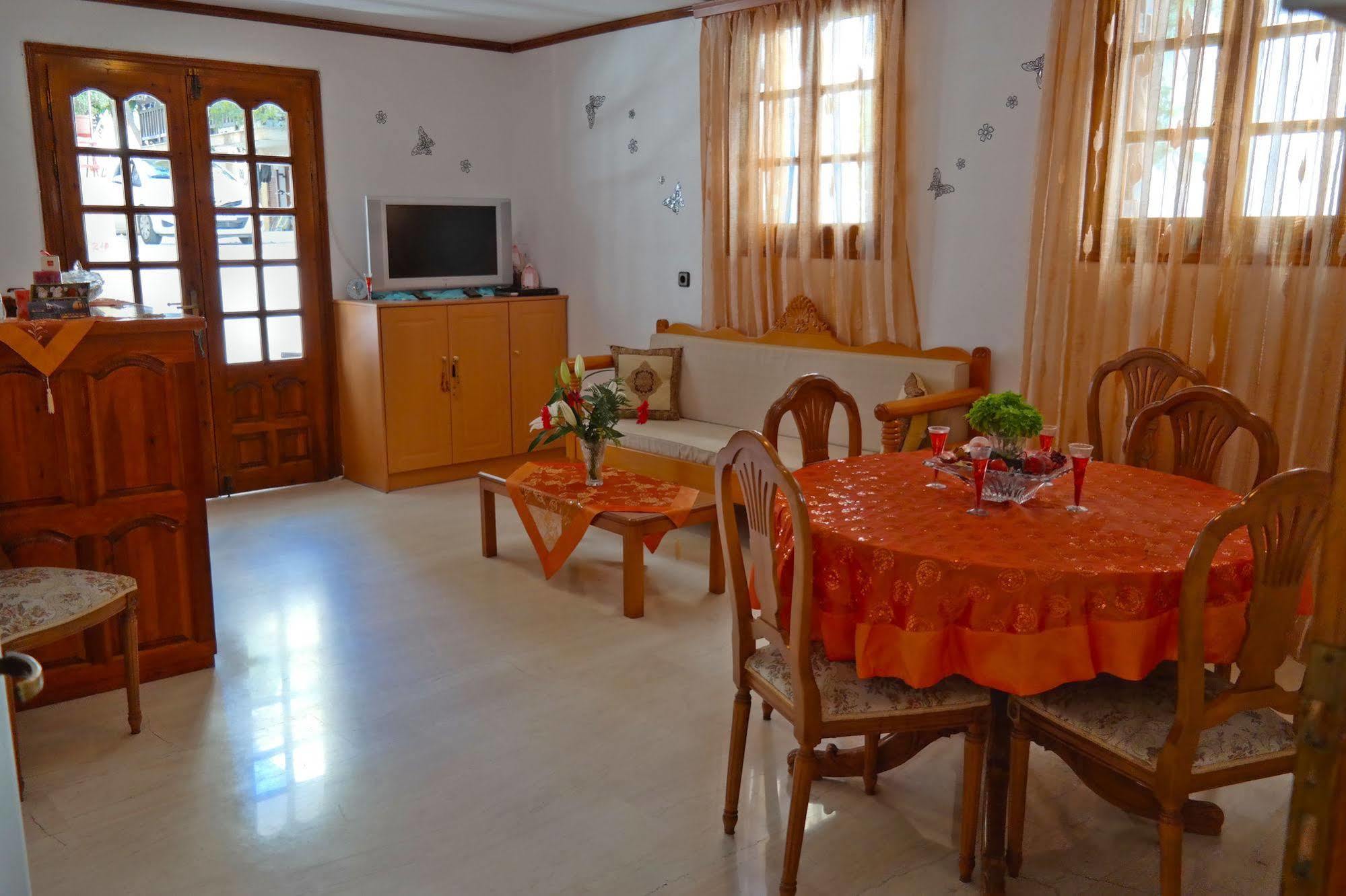 Golden Beach Studios Down Town Naxos City Экстерьер фото